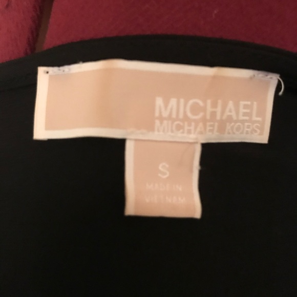 Beautiful MK top - Picture 3 of 4